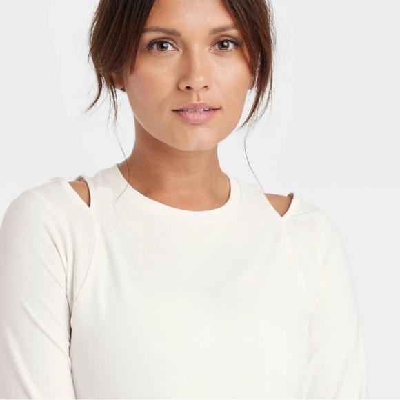 Women's Long Sleeve Cropped Top - All in Motion - Cream Size XL - Picture 2 of 9